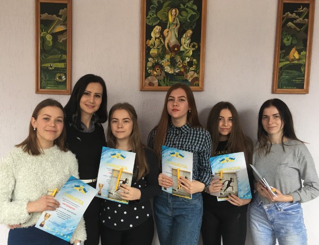 Щасливі та сповнені енергією